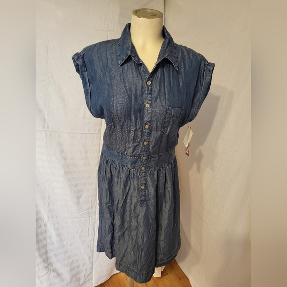 NEW  Merona Women's Blue Denim Dress, Size Medium (waist 30) - Picture 1 of 5